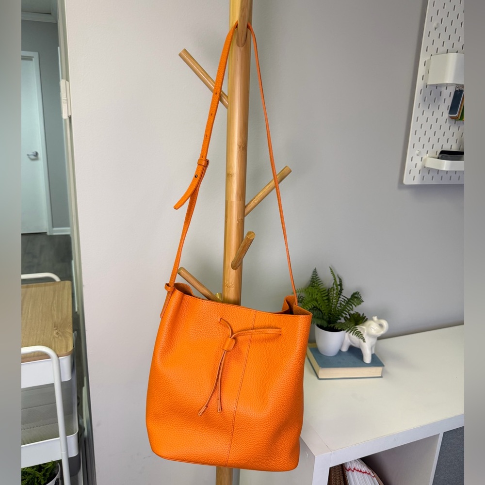 Like New Orange Leather Palla Dalla Bucket Bag - Picture 2 of 10